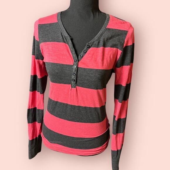 Vtg Y2K black Red Henley top button Bella swan Long sleeve xl Grunge Scene - Picture 1 of 4